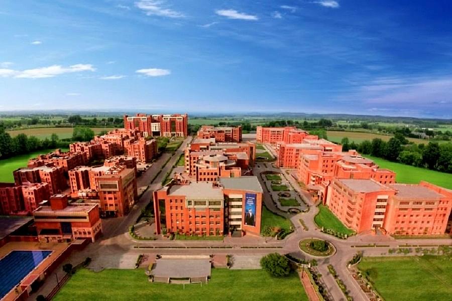 Amity University photo 3
