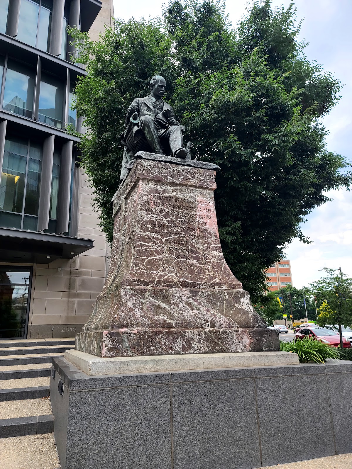 University of 1698 photo 9