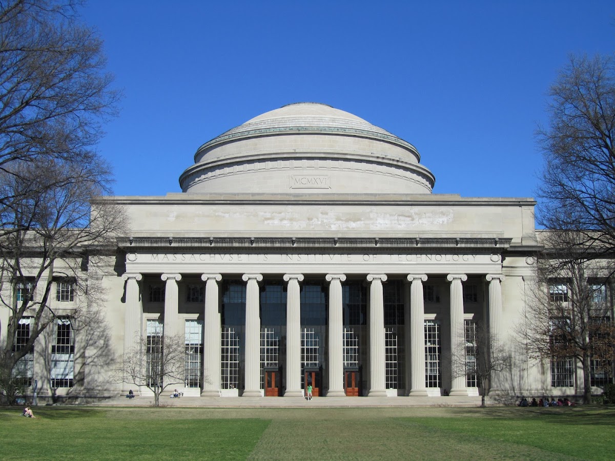 MIT photo 3