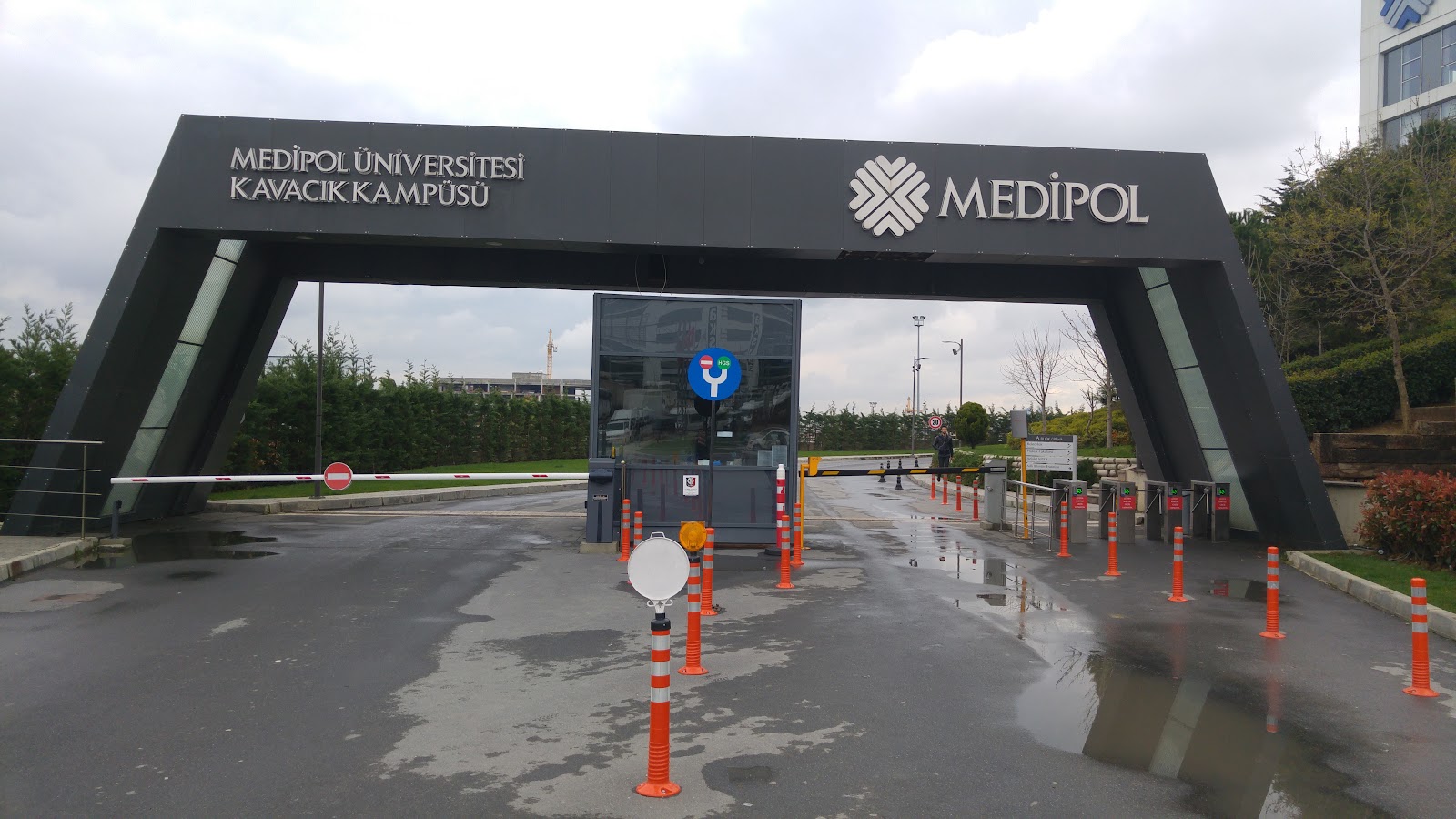 İstanbul Medipol University campus